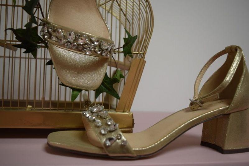 1_de_bruidssalon_bruidsschoenen-goudkleurig